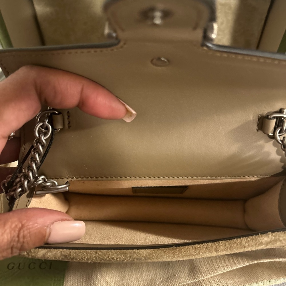 Gucci Mini Bag. Never worn, original box and cover bag. Great Gift - Picture 5 of 8